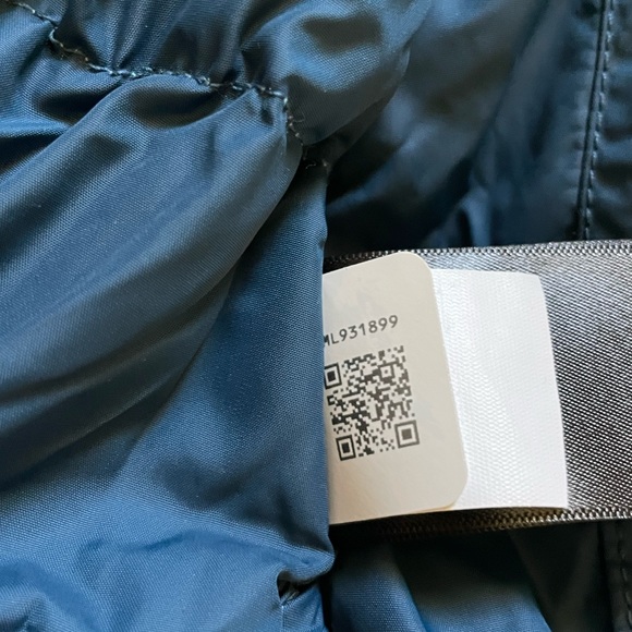 The North Face Men’s 1996 Retro Nuptse Jacket - Picture 9 of 10